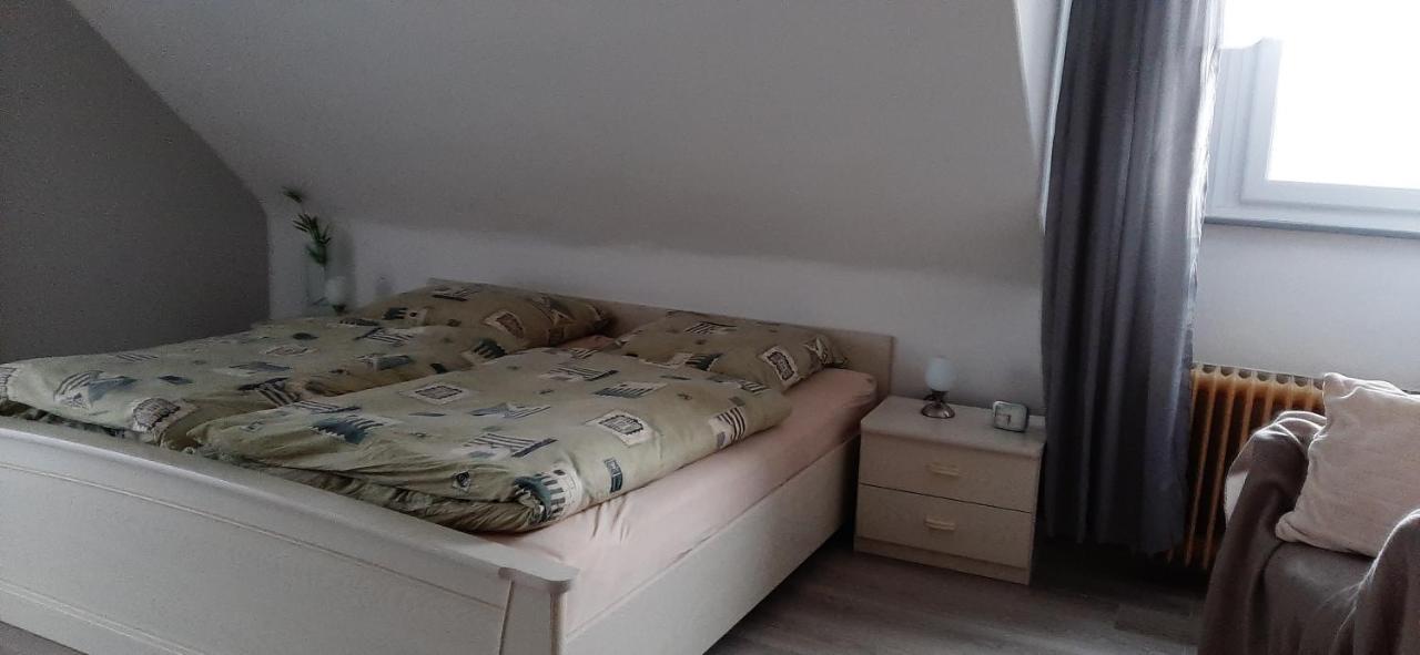 Ferienwohnung Gutowski Андернах Экстерьер фото