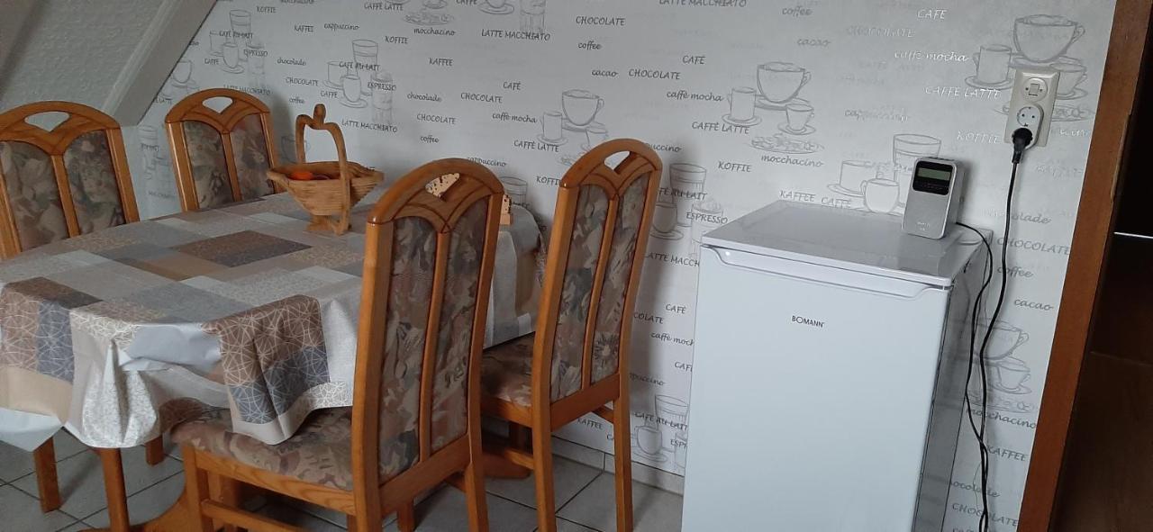 Ferienwohnung Gutowski Андернах Экстерьер фото